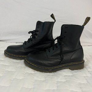 Dr. Martens 1460 Pascal Boots